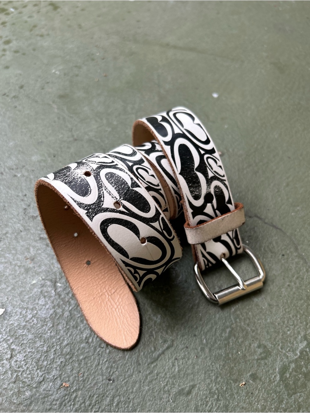 Vintage Y2K Moto Black & White Heart Power Print Genuine Leather Adjustable Belt